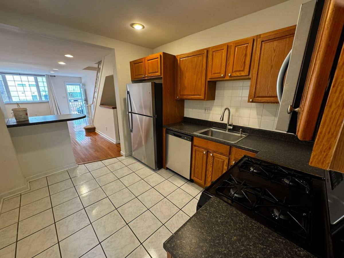 House for rent at 2544 S Sartain St, Philadelphia, PA 19148
