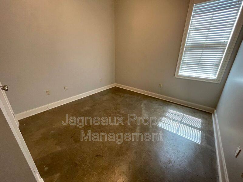 House for rent at 107 Hargrave Dr, Lafayette, LA 70508