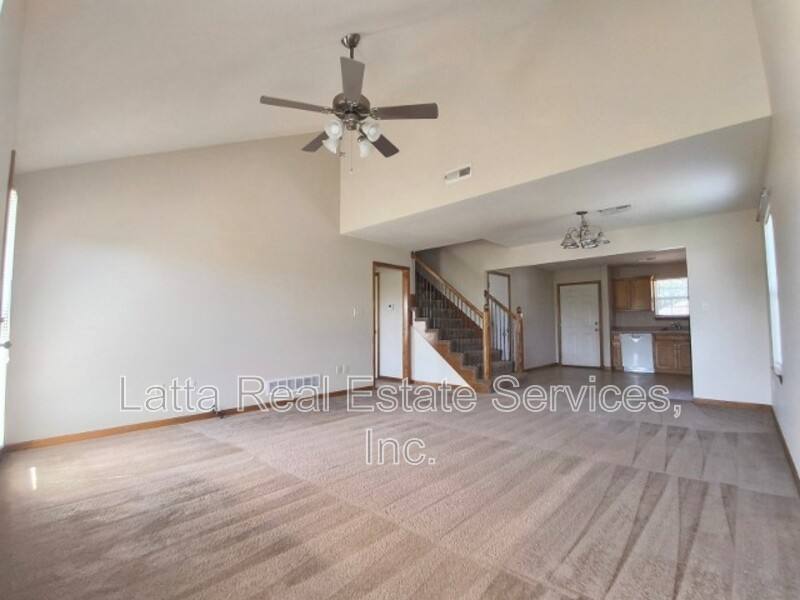 Apartment for rent at 1101 NW Willow Dr, Grain Valley, MO 64029