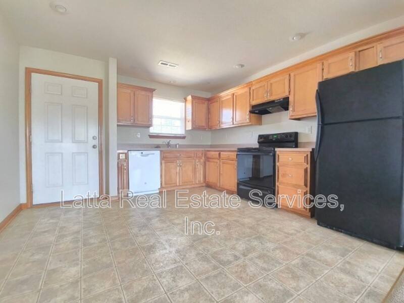 Apartment for rent at 1101 NW Willow Dr, Grain Valley, MO 64029