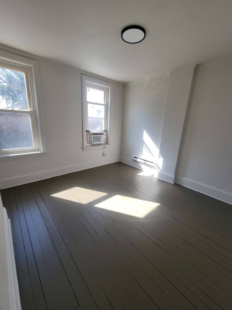 Apartment for rent at 915 Blunston St, Columbia, PA 17512