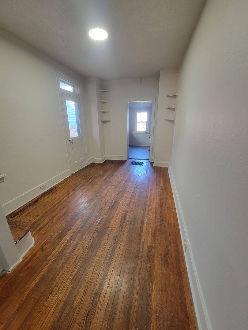 Apartment for rent at 915 Blunston St, Columbia, PA 17512