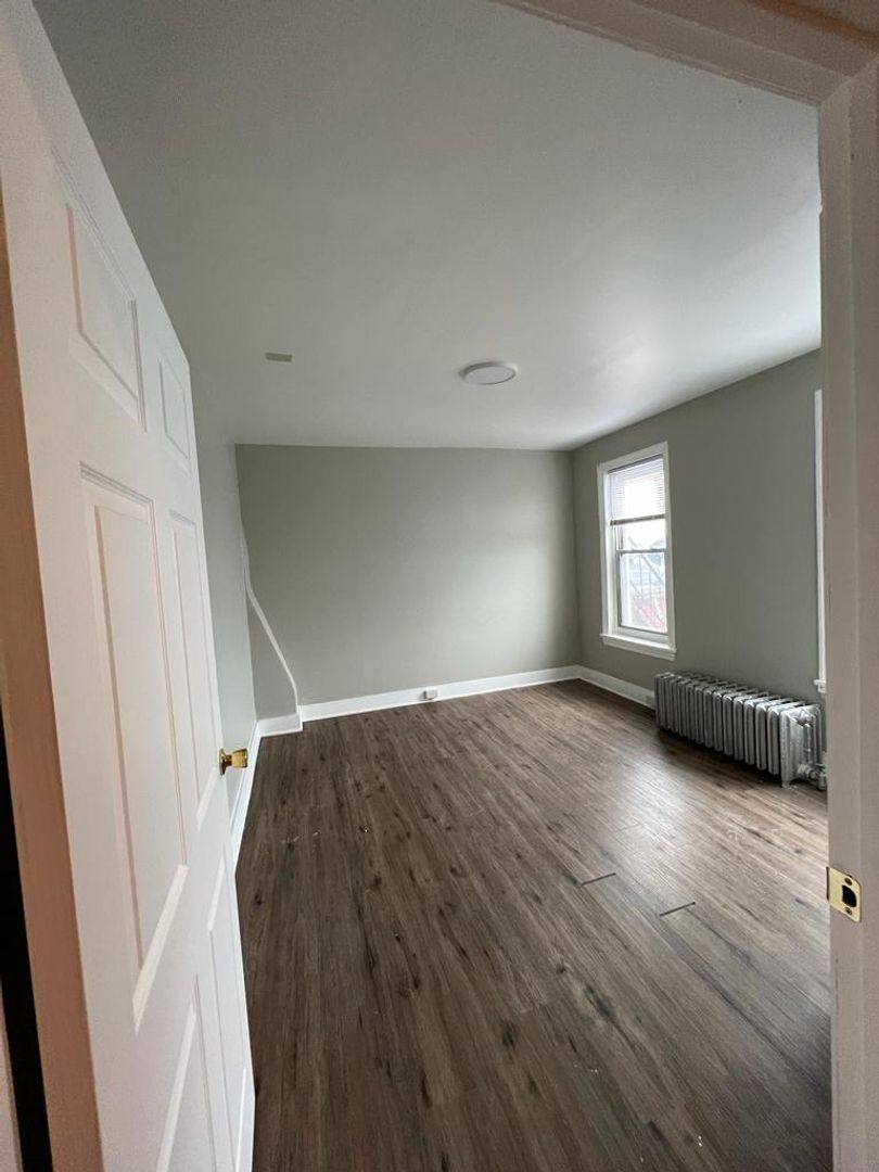 Apartment for rent at 522 N 10th St, Reading, PA 19604