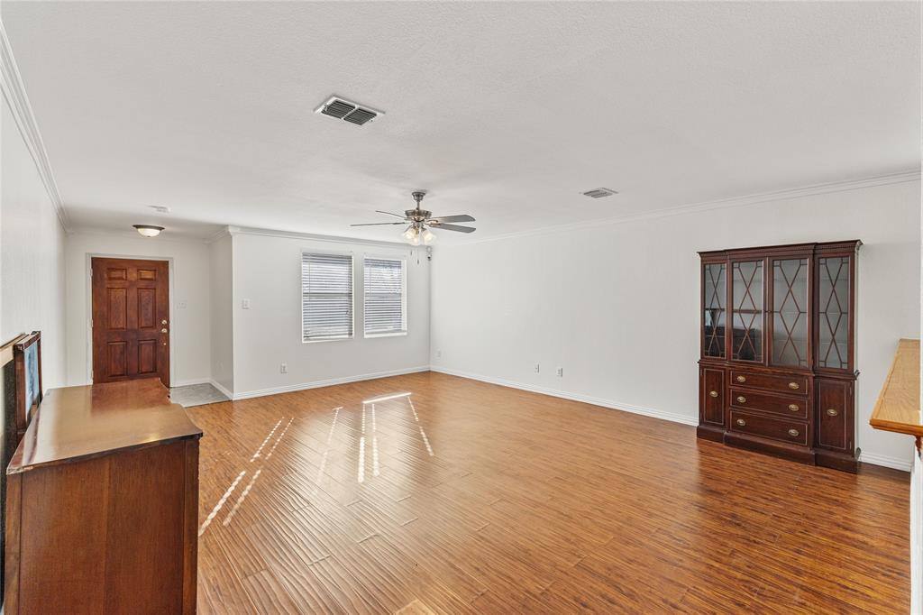 Apartment for rent at 13193 Ambrose Dr, Frisco, TX 75035