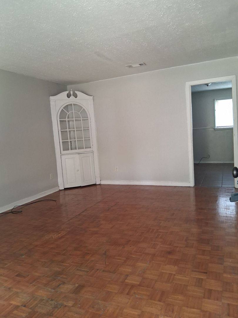 House for rent at 1215 Garden Park Dr, Jackson, MS 39204