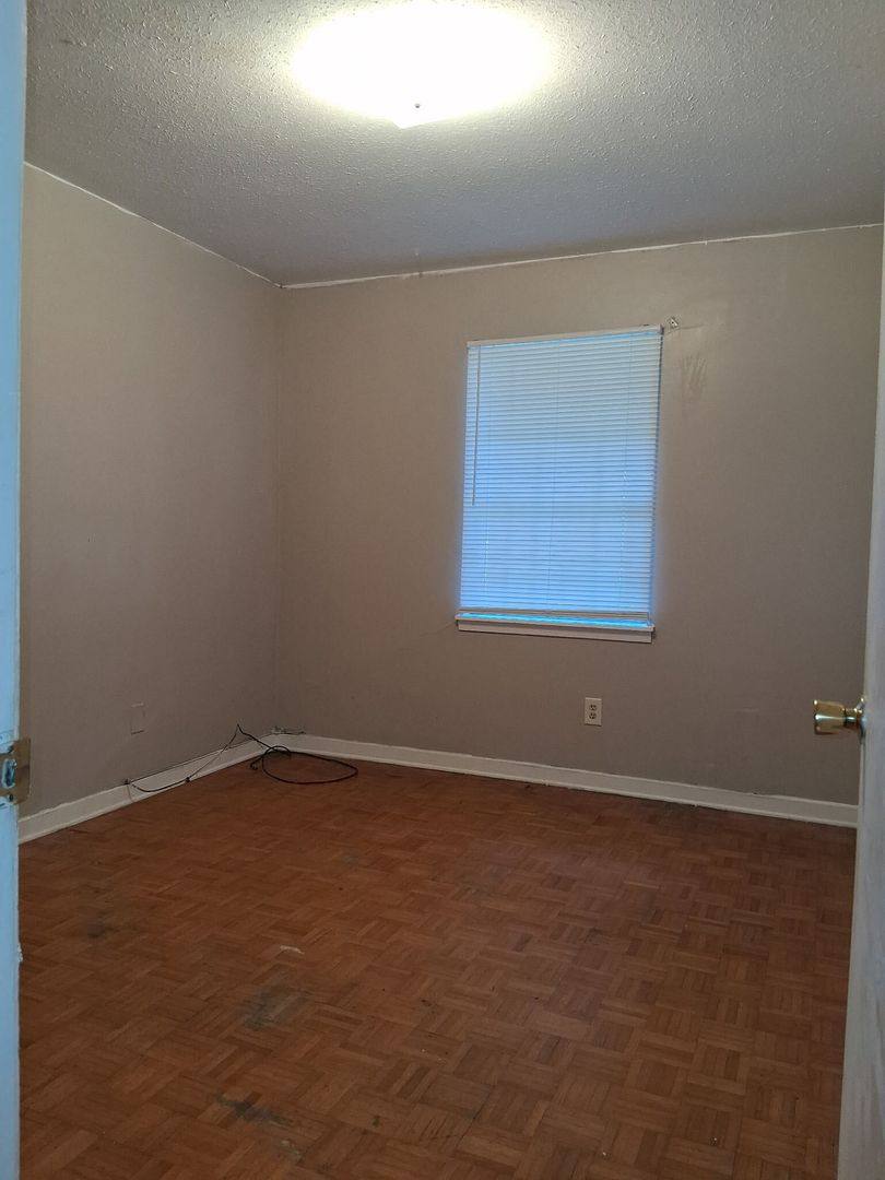 House for rent at 1215 Garden Park Dr, Jackson, MS 39204