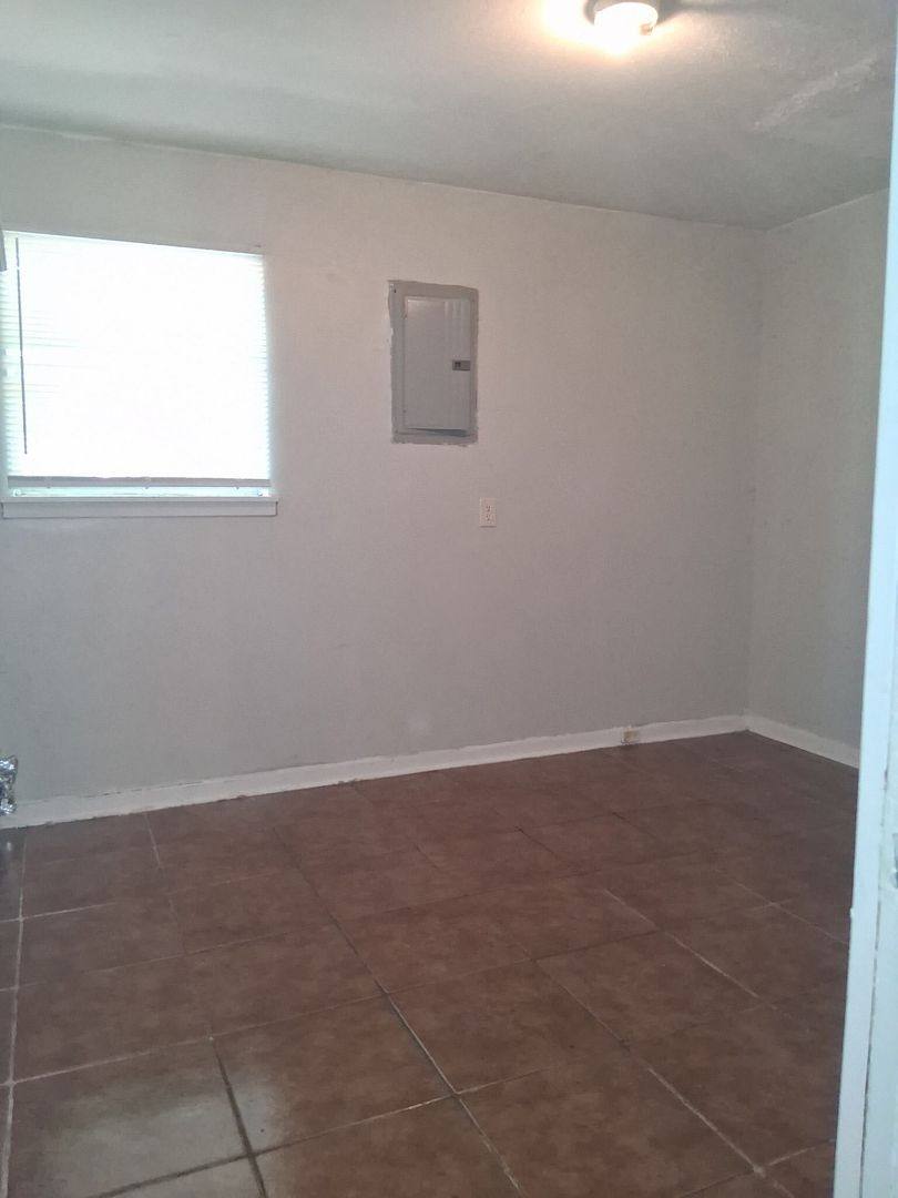 House for rent at 1215 Garden Park Dr, Jackson, MS 39204