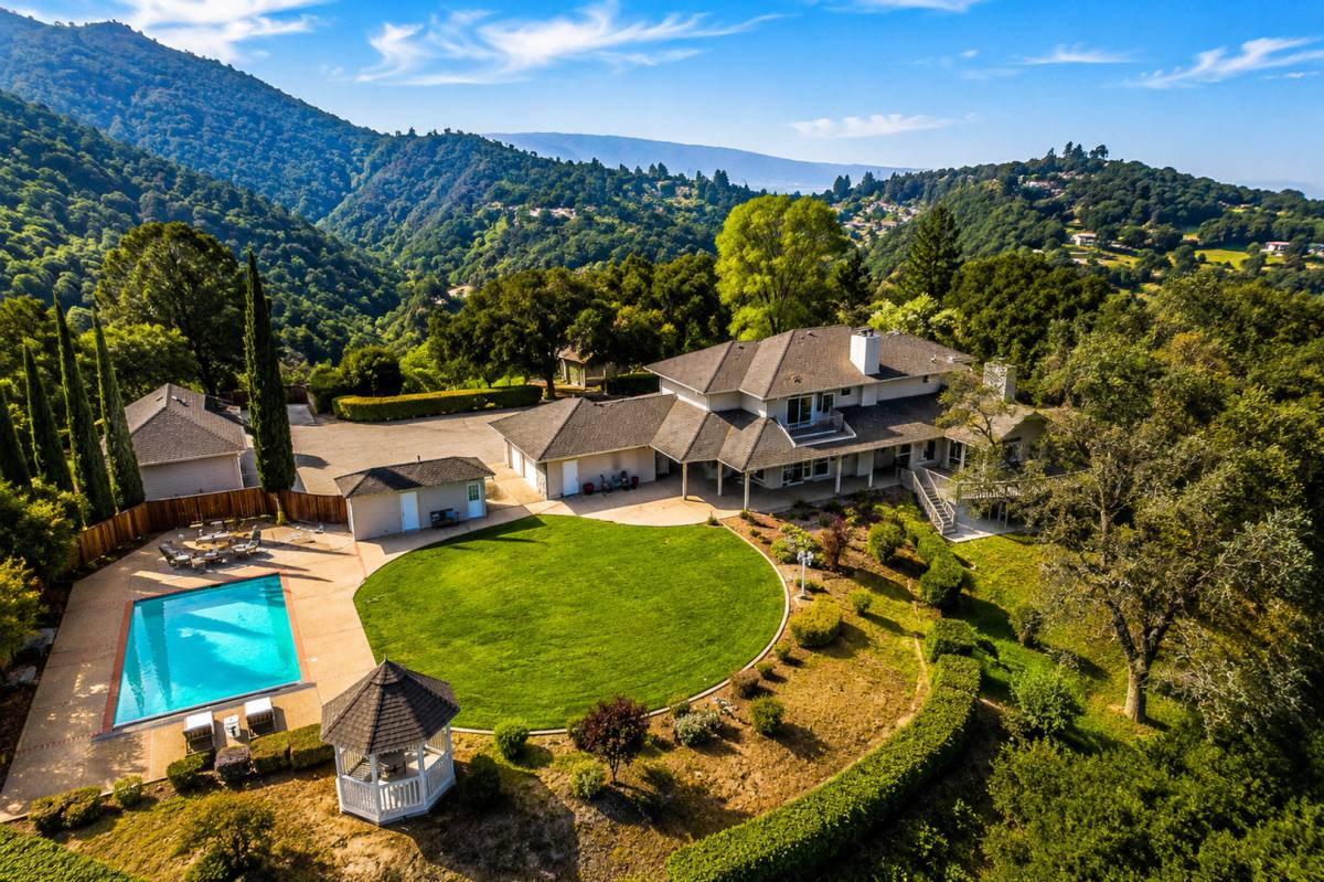 House for rent at 17299 Deer Park Rd, Los Gatos, CA 95032