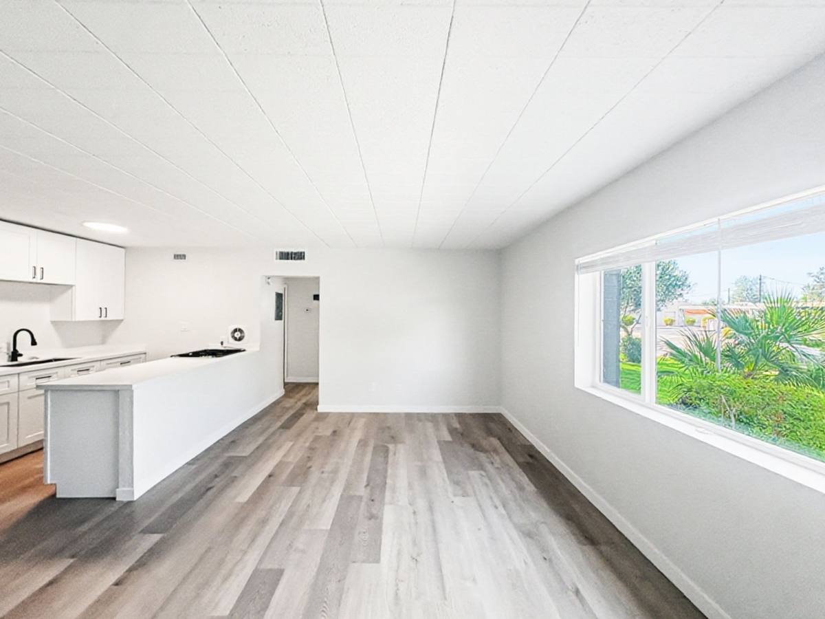 Apartment for rent at 25 E Eva St, Phoenix, AZ 85020