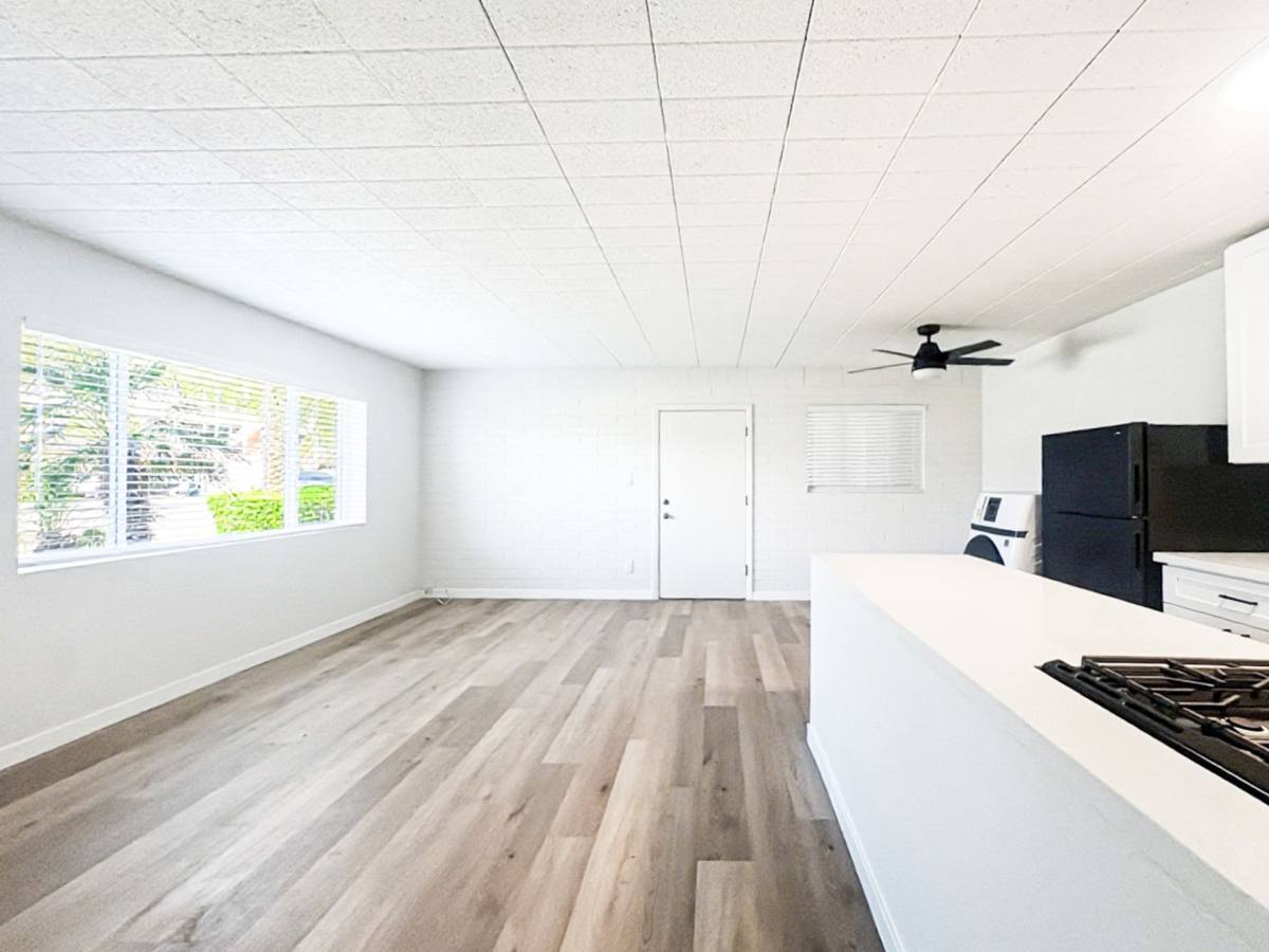 Apartment for rent at 25 E Eva St, Phoenix, AZ 85020