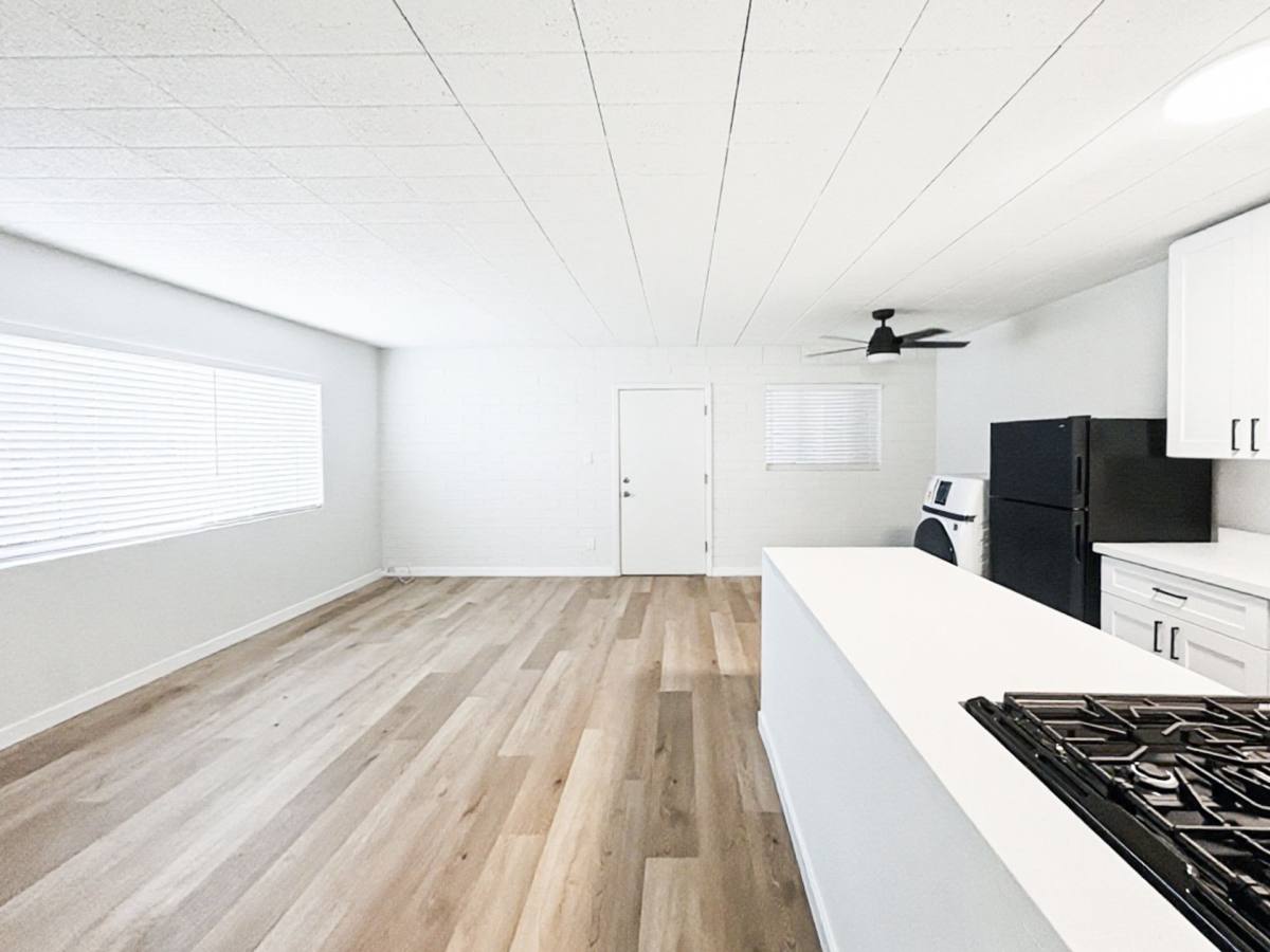 Apartment for rent at 25 E Eva St, Phoenix, AZ 85020