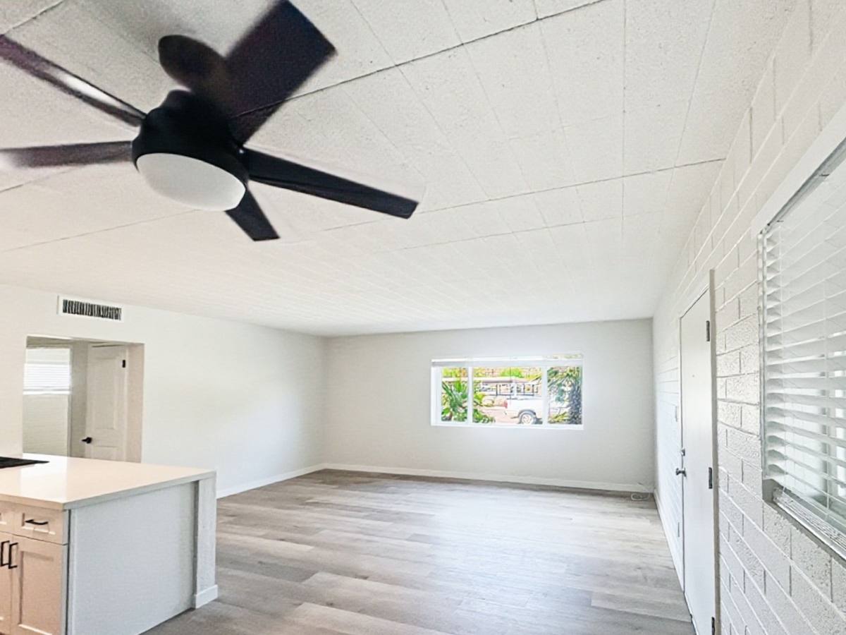 Apartment for rent at 25 E Eva St, Phoenix, AZ 85020