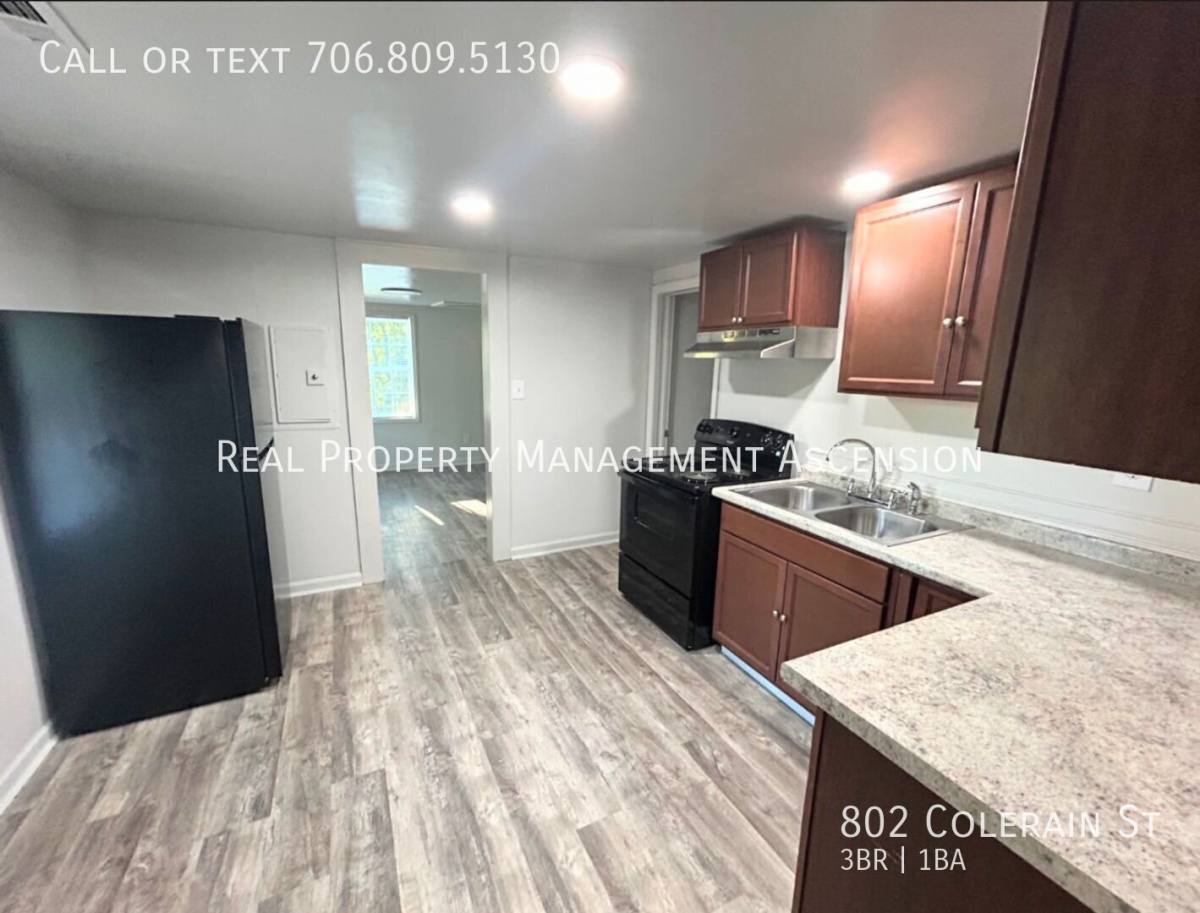 House for rent at 802 Colerain St, La Fayette, GA 30728