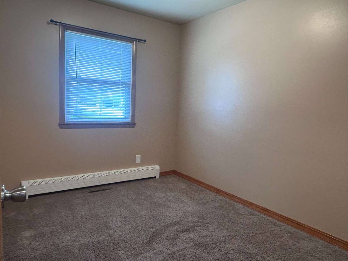 1215 Buchholz St, Two Rivers, WI 54241 - House for Rent - Image 12