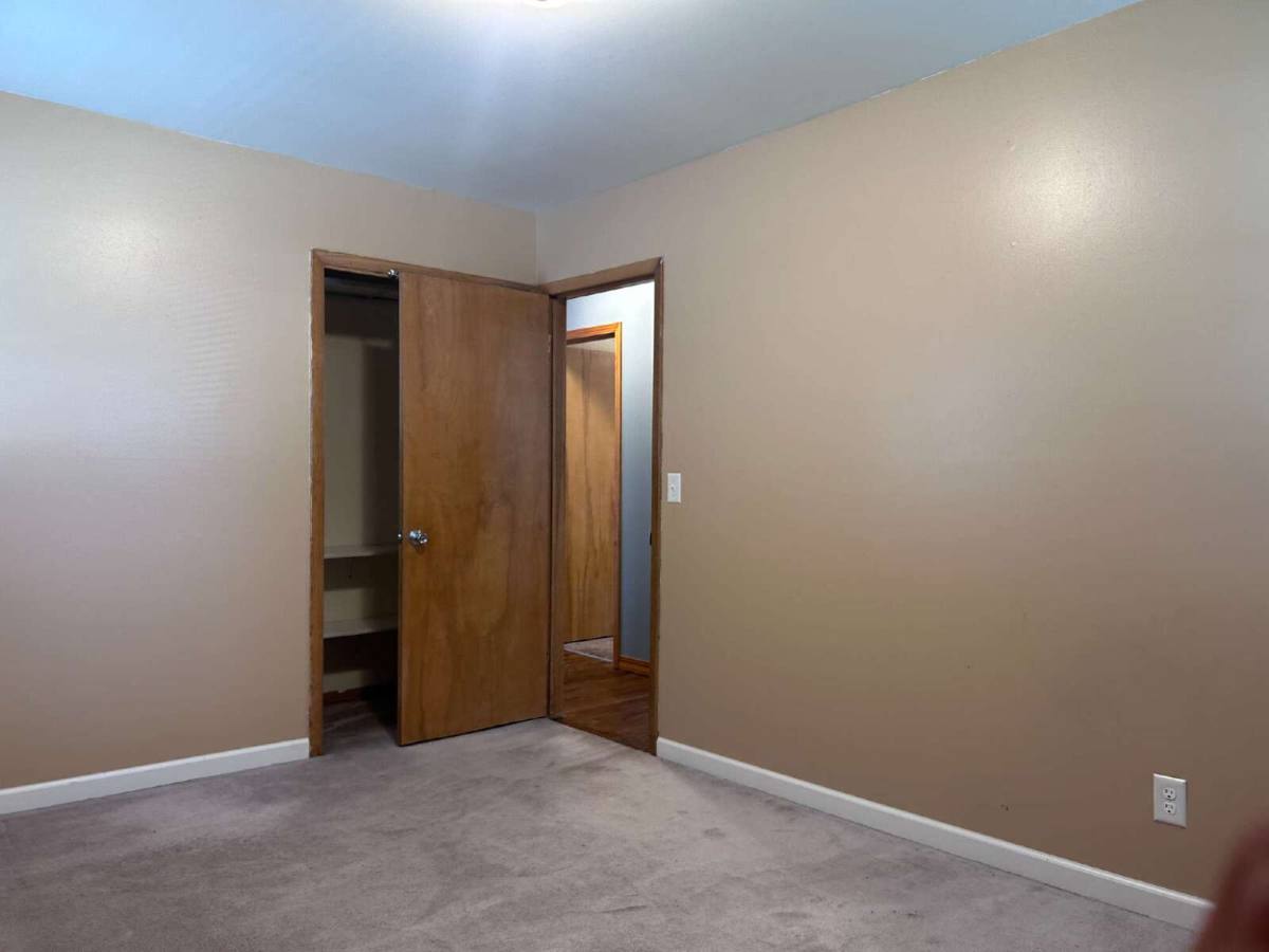 1215 Buchholz St, Two Rivers, WI 54241 - House for Rent - Image 17