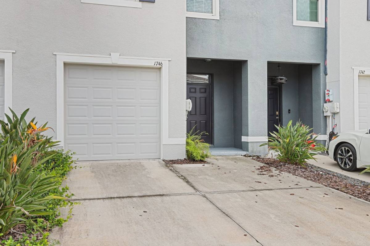 Townhouse for rent at 1746 Hovenweep Rd, Wesley Chapel, FL 33543