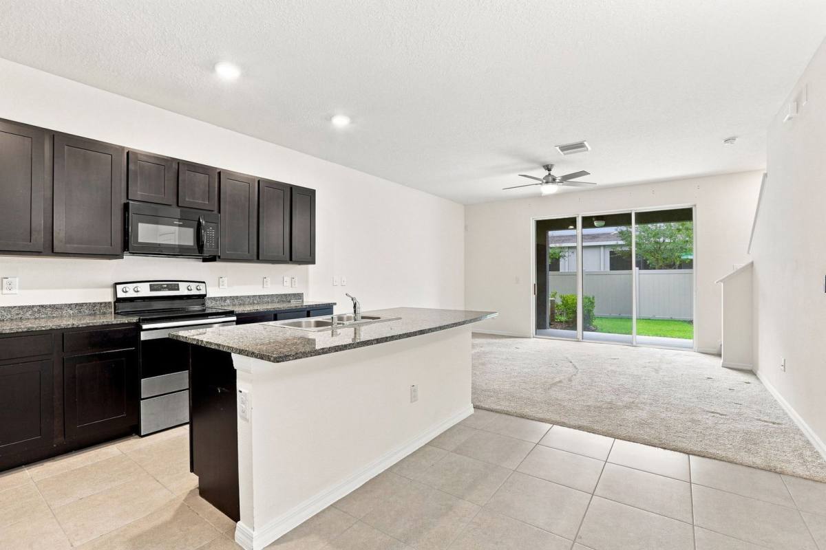 Townhouse for rent at 1746 Hovenweep Rd, Wesley Chapel, FL 33543