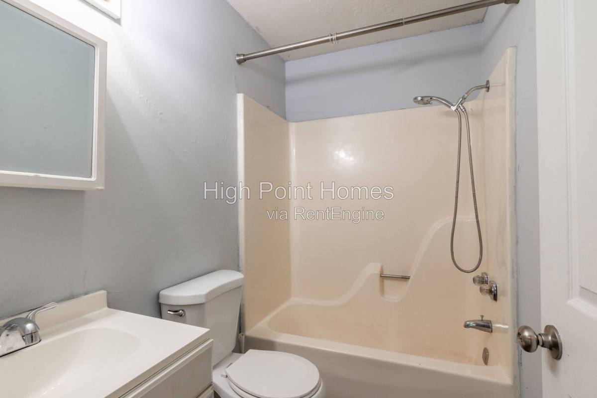 House for rent at 1648 Johnson Rd, Chickamauga, GA 30707