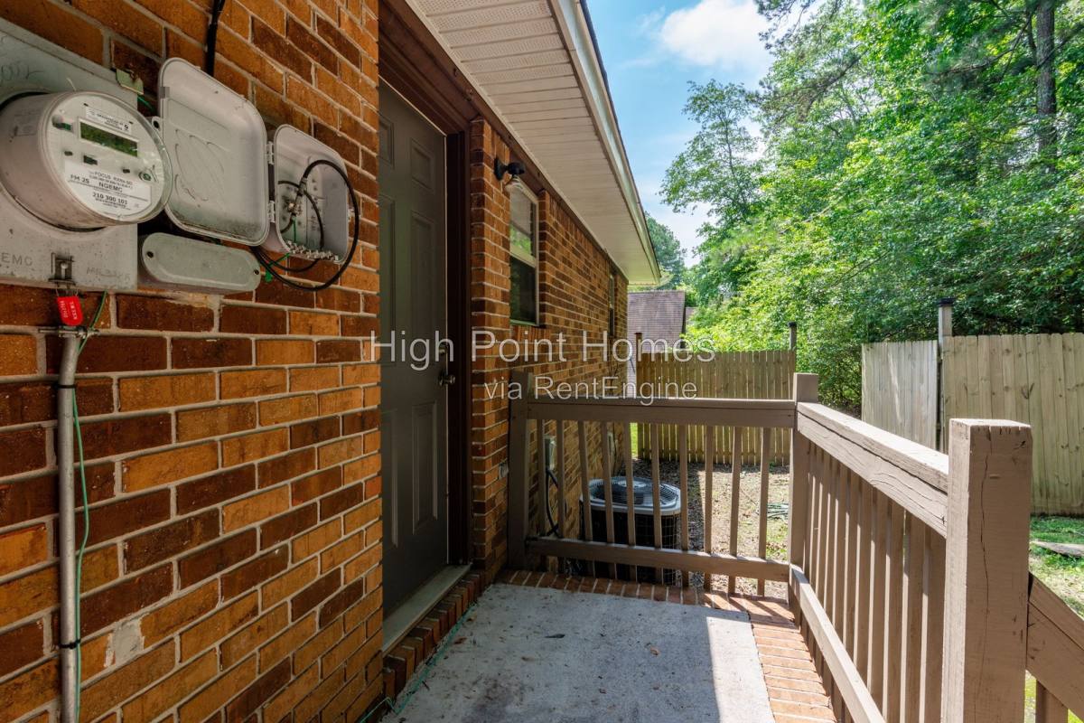 House for rent at 1648 Johnson Rd, Chickamauga, GA 30707