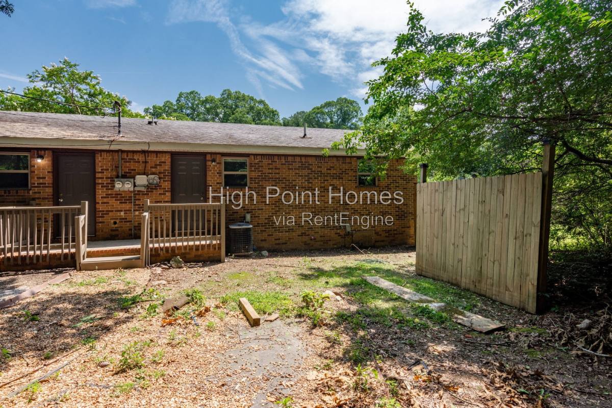 House for rent at 1648 Johnson Rd, Chickamauga, GA 30707