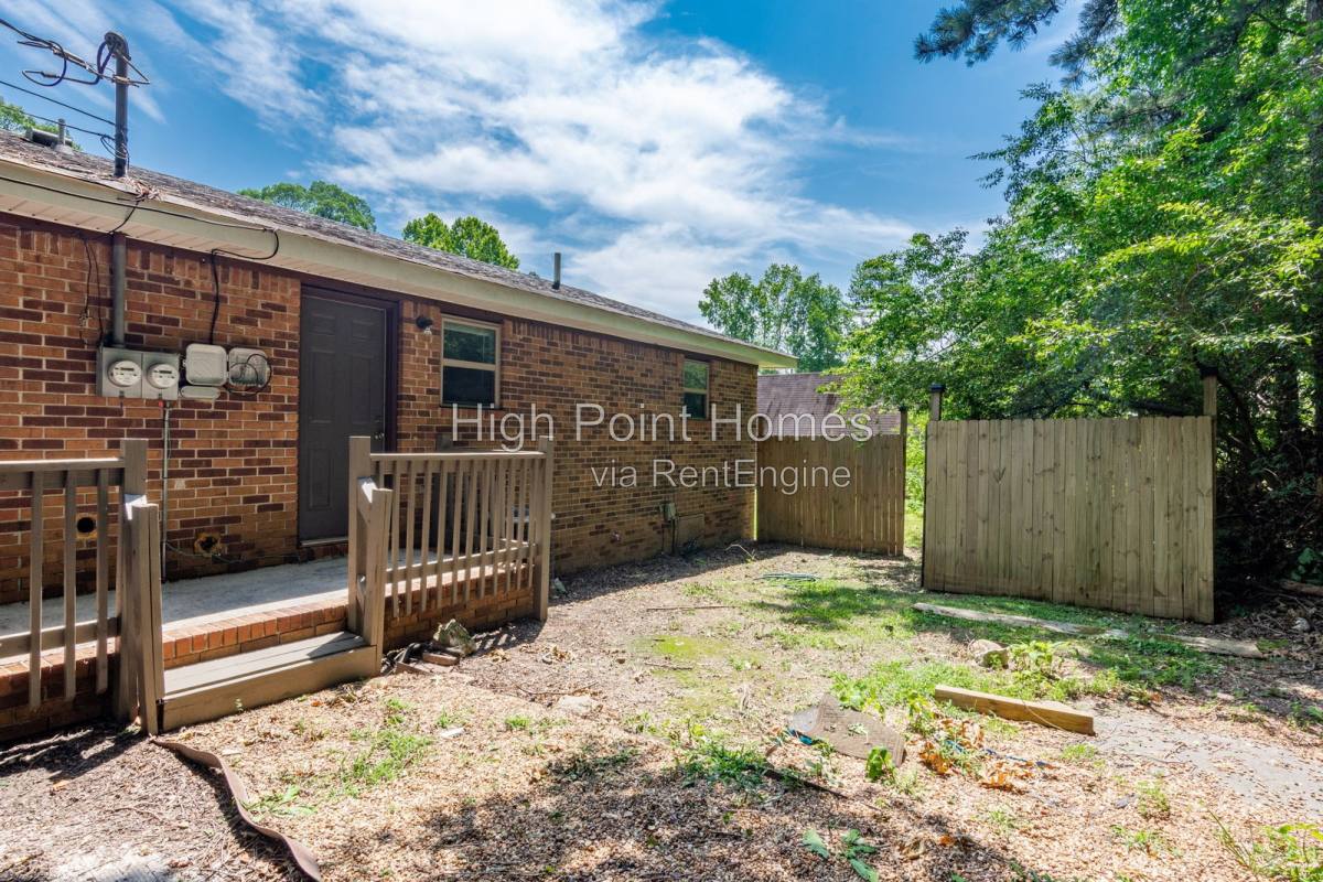 House for rent at 1648 Johnson Rd, Chickamauga, GA 30707