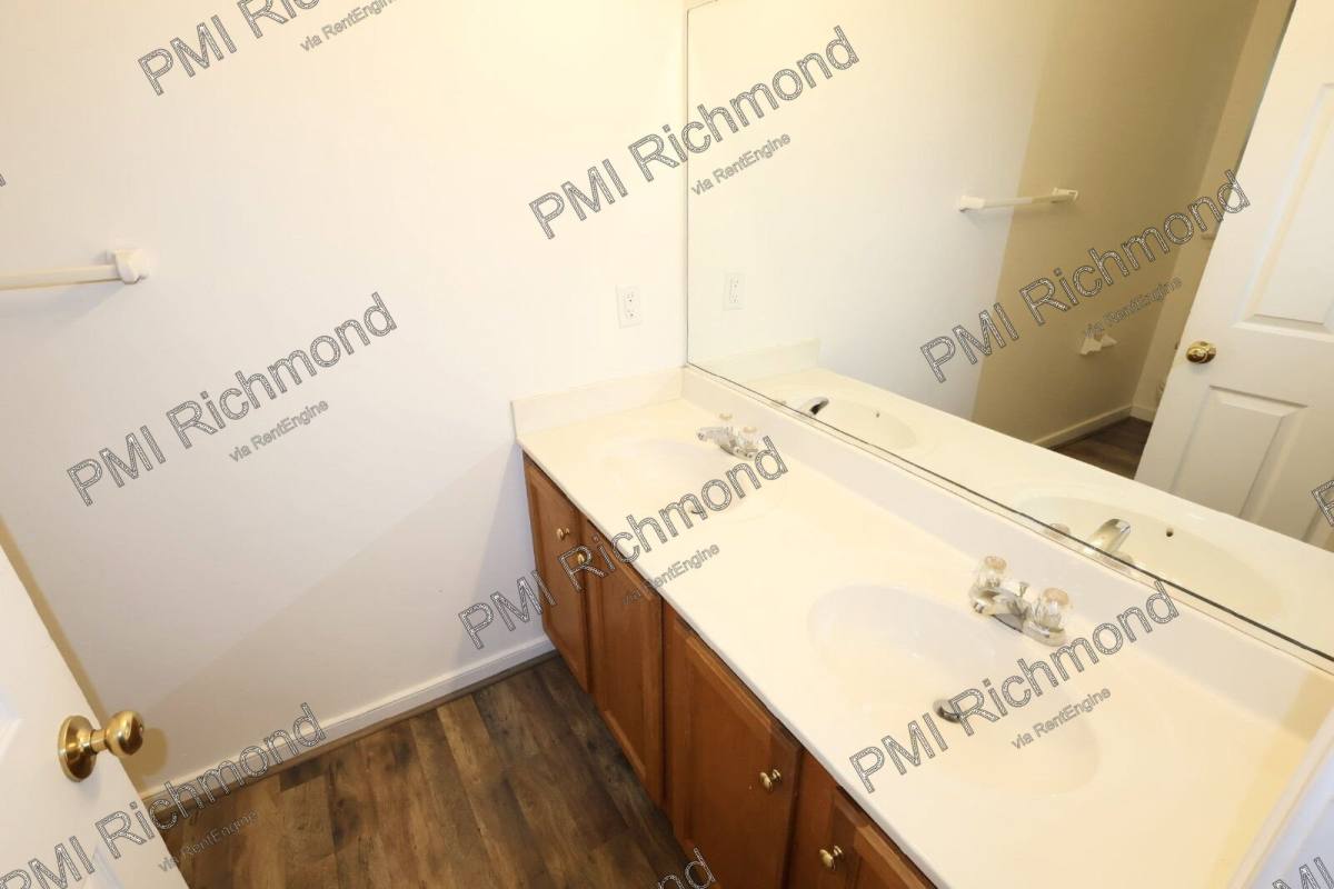 Townhouse for rent at 8607 Millstream Dr, Henrico, VA 23228