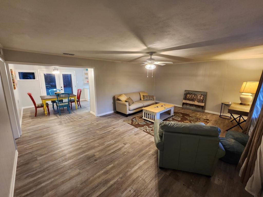 House for rent at 6367 Orange Rd, Big Sandy, TX 75755