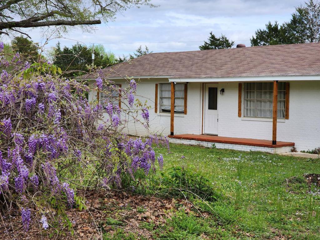 House for rent at 6367 Orange Rd, Big Sandy, TX 75755