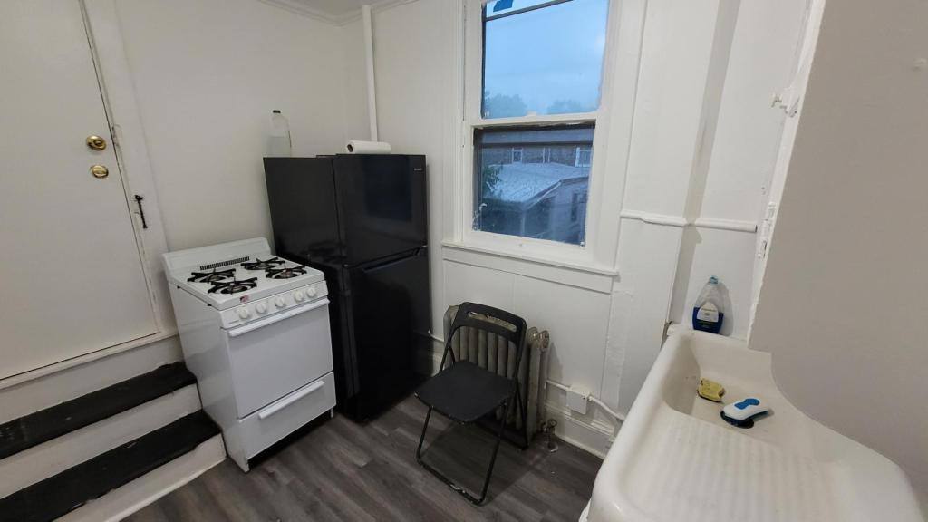 Apartment for rent at 324 Spring St, Reading, PA 19601