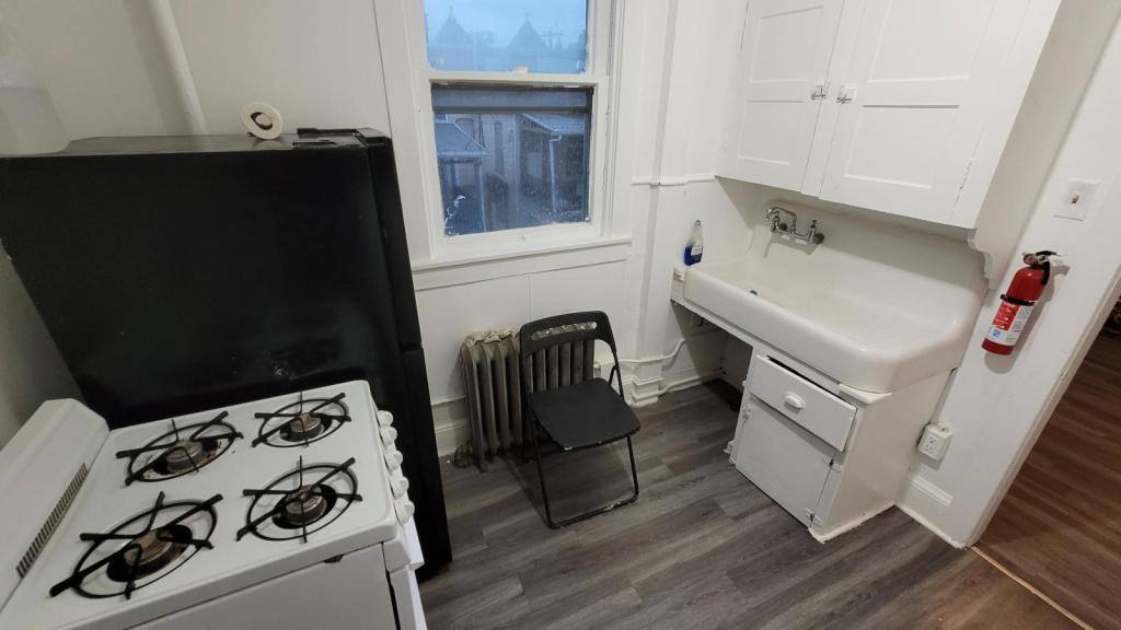 Apartment for rent at 324 Spring St, Reading, PA 19601