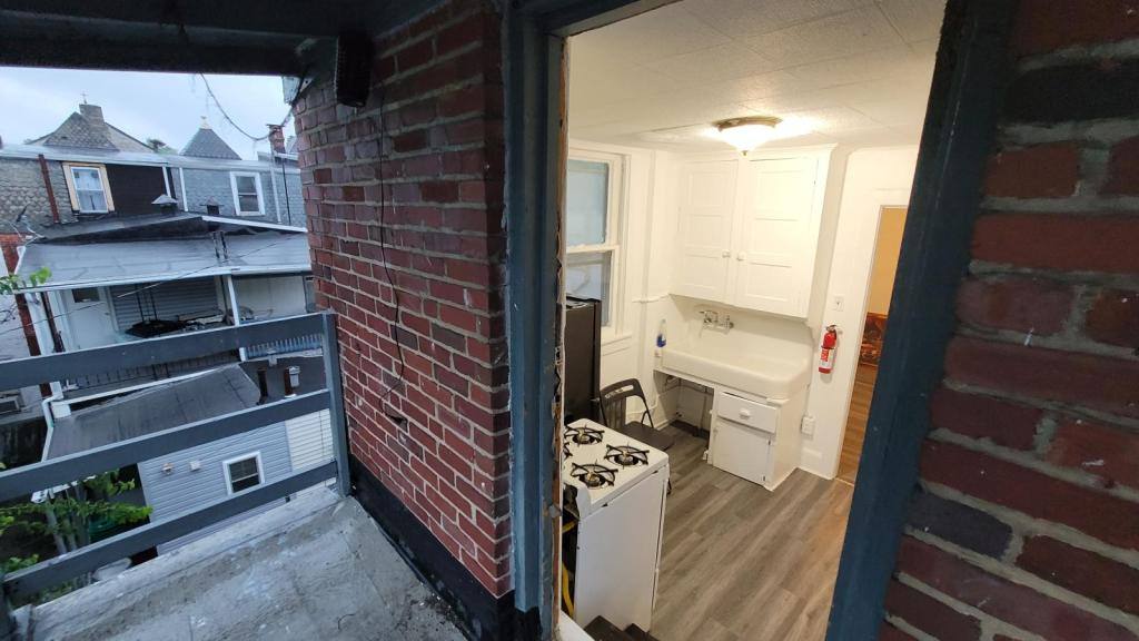 Apartment for rent at 324 Spring St, Reading, PA 19601
