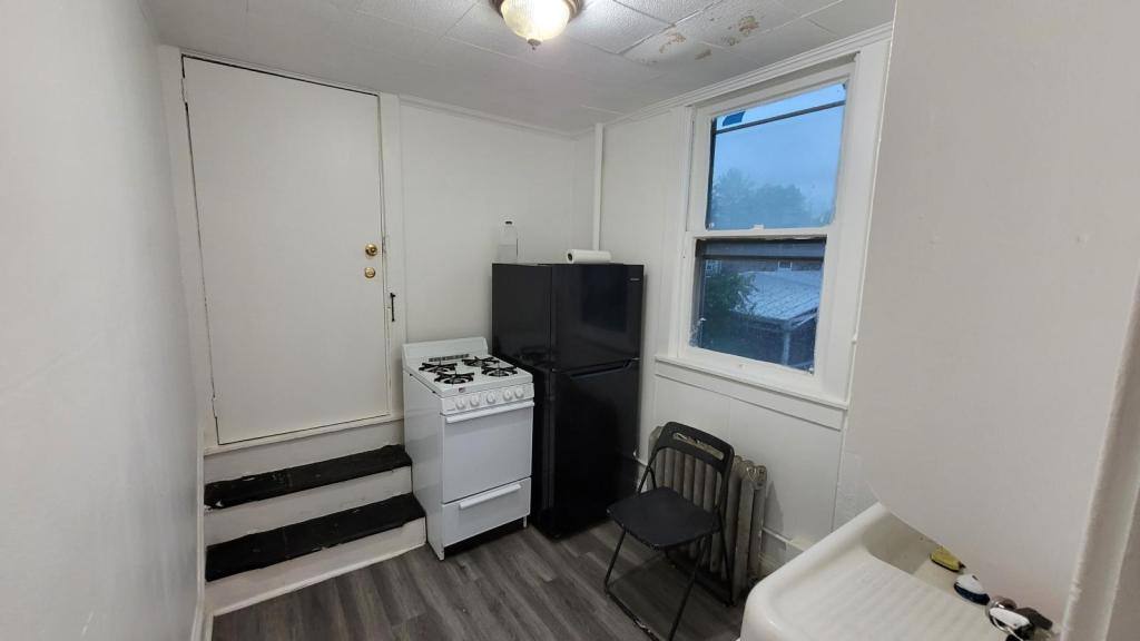 Apartment for rent at 324 Spring St, Reading, PA 19601