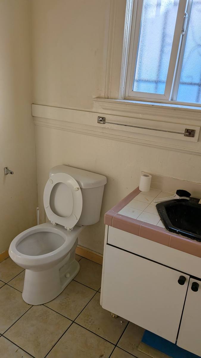 House for rent at 1708 41st Ave, Oakland, CA 94601