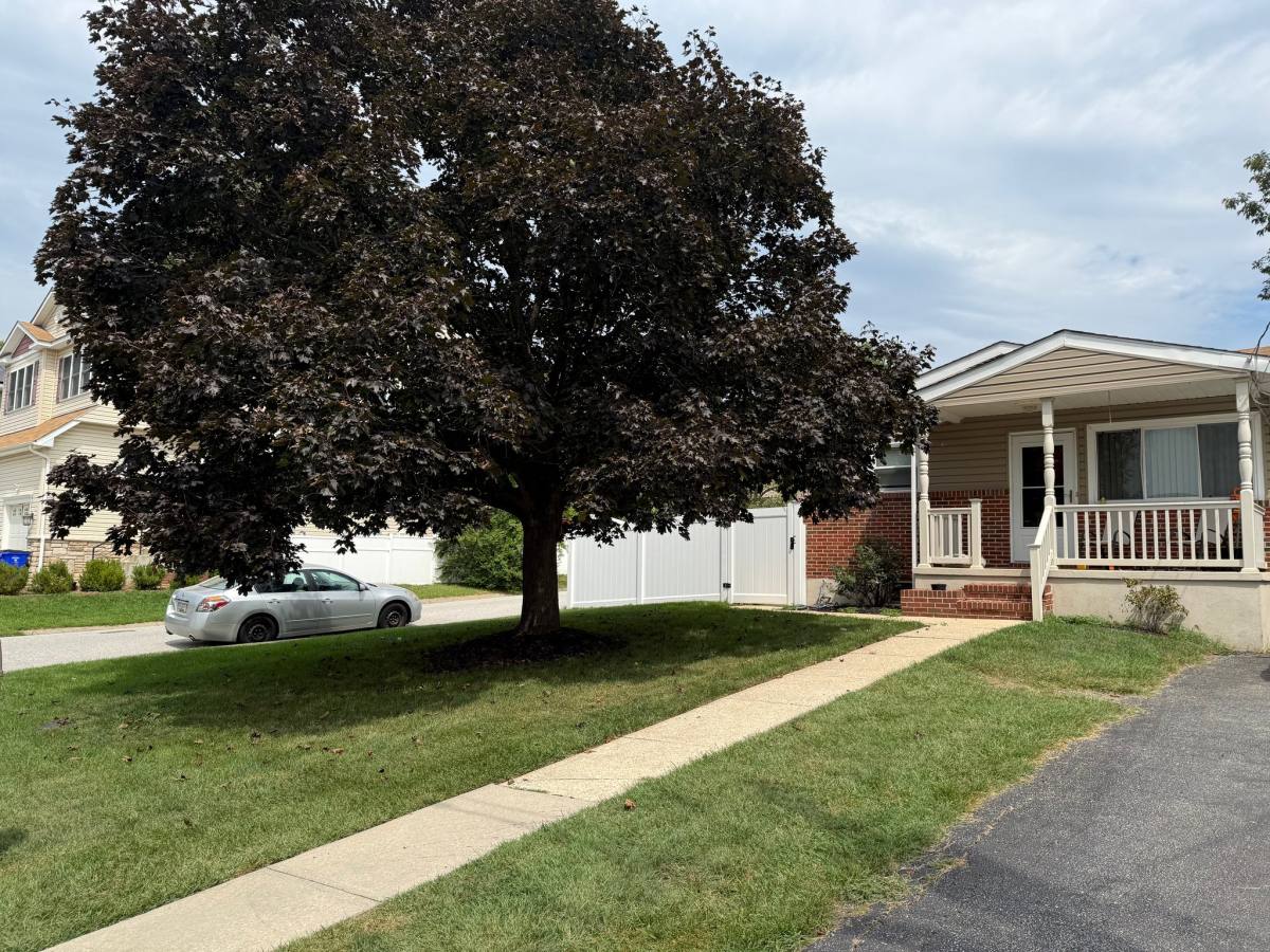 House for rent at 6403 Beechfield Ave, Elkridge, MD 21075