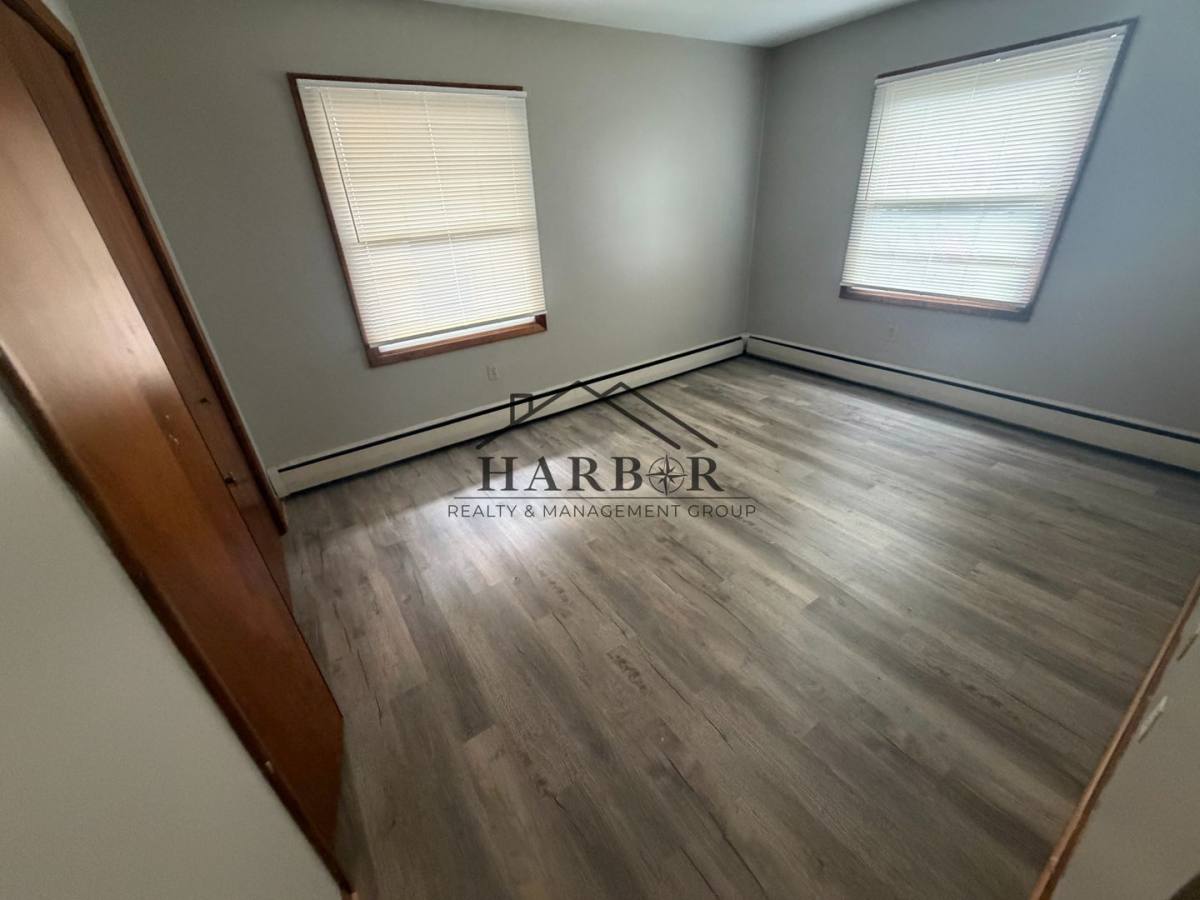 Apartment for rent at 204 11th Ave NW, Austin, MN 55912
