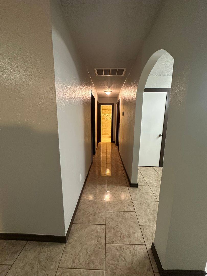 House for rent at 900 Flamingo Ave, Oklahoma City, OK 73127