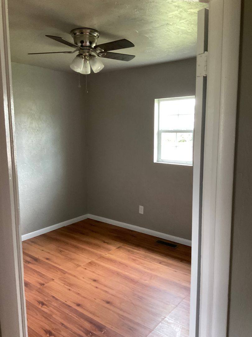 House for rent at 3109 SE 21st St, Oklahoma City, OK 73115