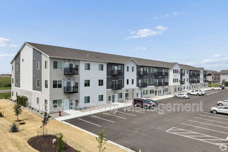 Apartment for rent at 2090 Carlson Dr, Mankato, MN 56003