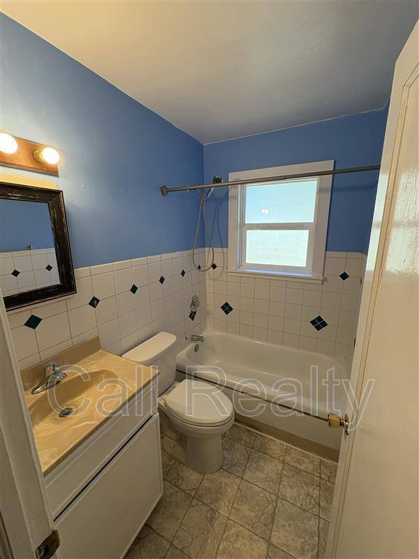 House for rent at 1210 N Locust Rd, Spokane, WA 99206