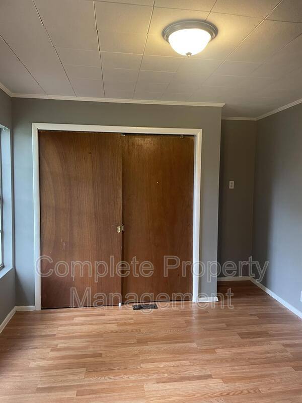 House for rent at 6629 Grasselli Rd, Fairfield, AL 35064