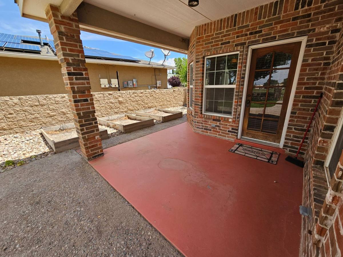House for rent at 311 Desert Sun Court, Alamogordo, NM 88310