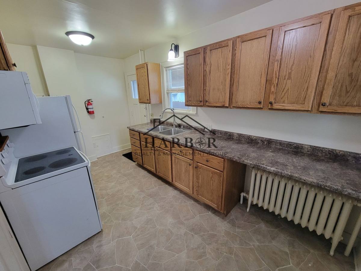 Apartment for rent at 907 8th St SE, Austin, MN 55912