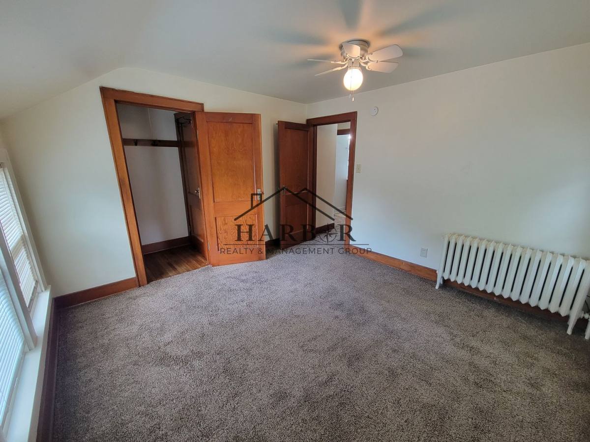 Apartment for rent at 907 8th St SE, Austin, MN 55912