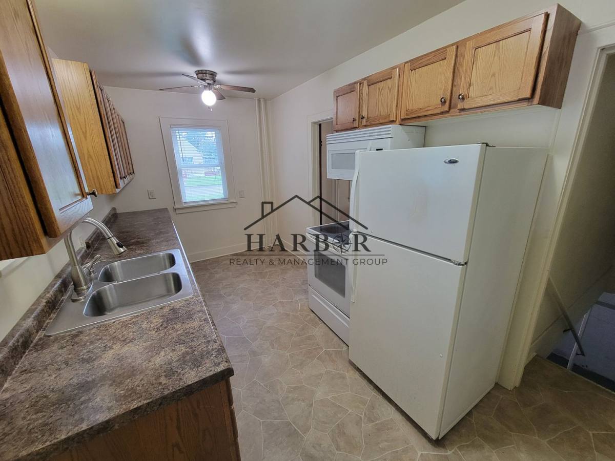 Apartment for rent at 907 8th St SE, Austin, MN 55912