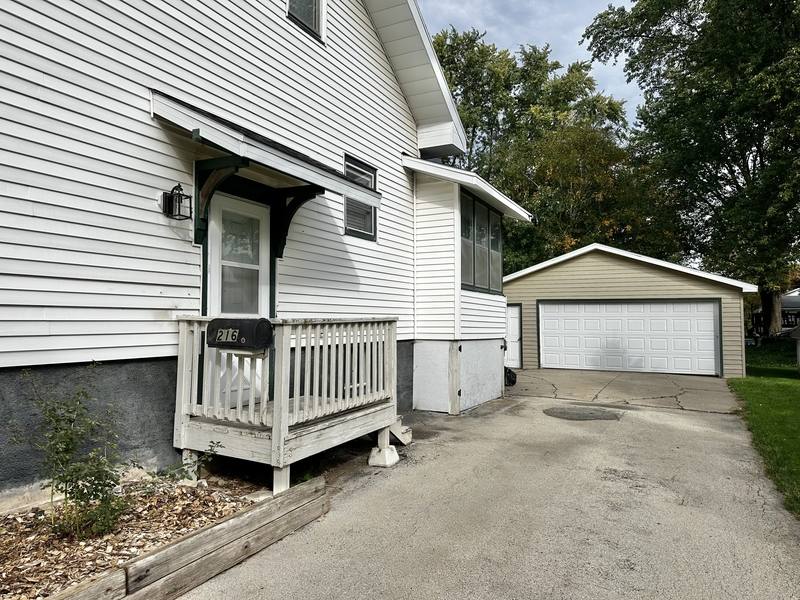 House for rent at 216 Foote St, Seymour, WI 54165