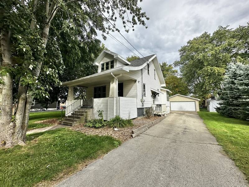 House for rent at 216 Foote St, Seymour, WI 54165