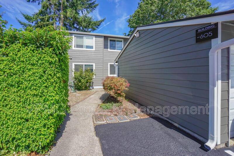 Condo for rent at 605 SE 121st Ave #4, Vancouver, WA 98683