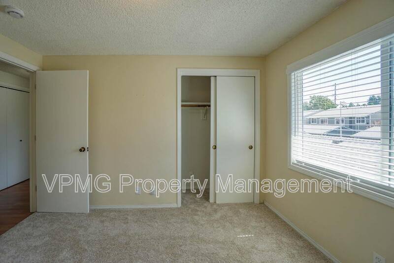 Condo for rent at 605 SE 121st Ave #4, Vancouver, WA 98683
