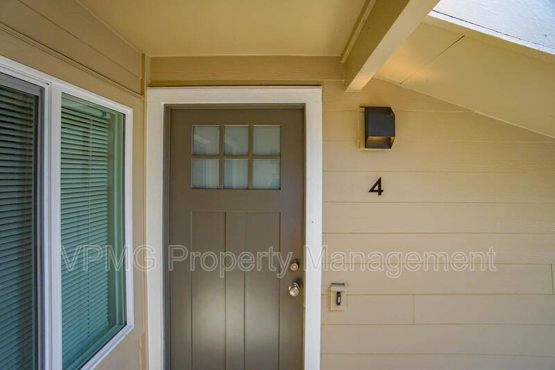 Condo for rent at 605 SE 121st Ave #4, Vancouver, WA 98683