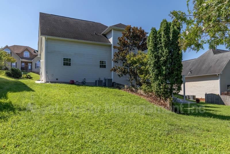 House for rent at 1217 Dreamview Lane, Knoxville, TN 37922